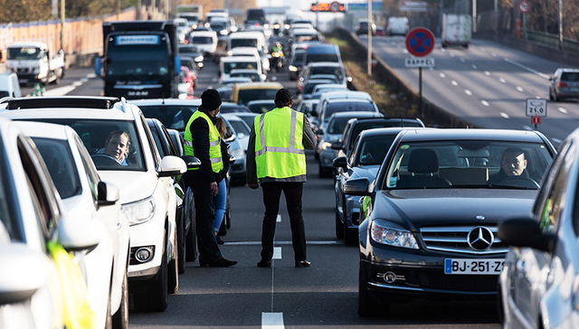 法国将宣布停止提高燃油税，财长提出降低整体征收额度
