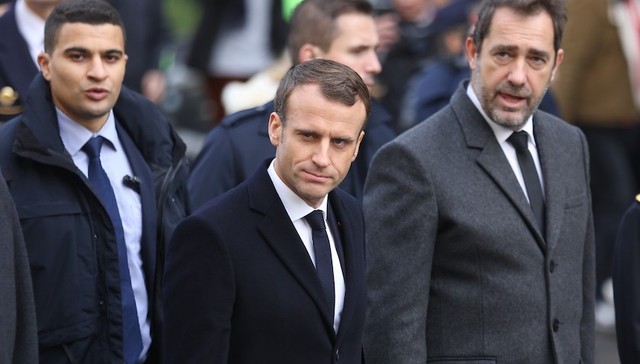 巴黎暴乱：一场让马克龙妥协的失控示威游行