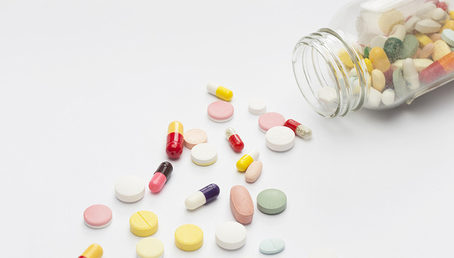 药监局禁用两款已停产多年感冒药，不良反应检测体系待完善