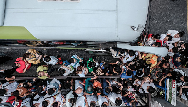 地铁、公交、摩托、步行……上千万北京青年的通勤之路