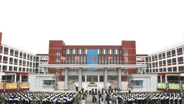 四中,改革开放,基层,初中,家长,住校,教室,古浪县,干城村,,人民日报