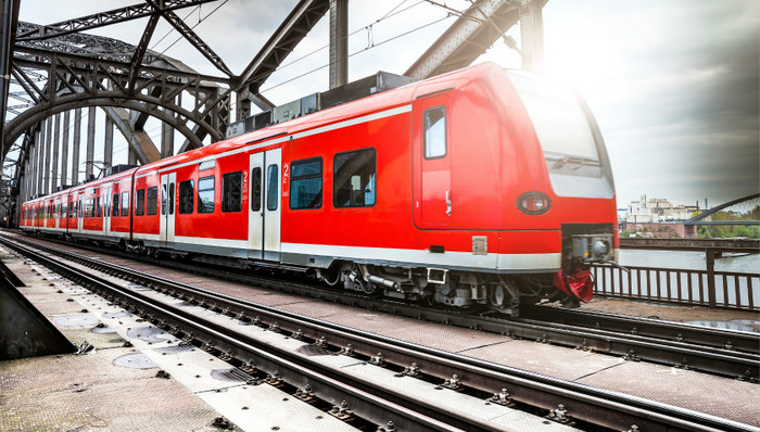 中西部城市迎新一轮轨道建设，地方政府需加强债务研究力度