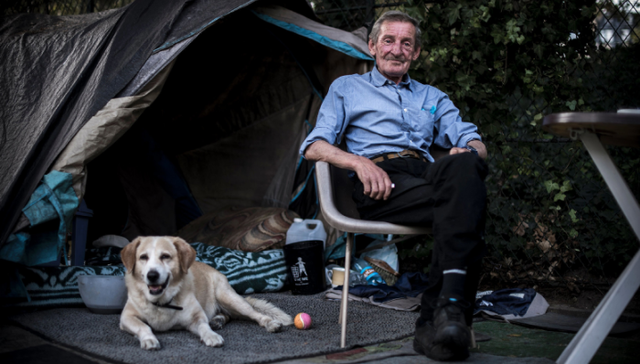 无家可归的家居生活：访巴黎的露宿街头者