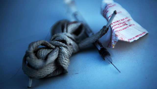 强力止痛药沦为毒品，芬太尼“摧毁”美国一个州