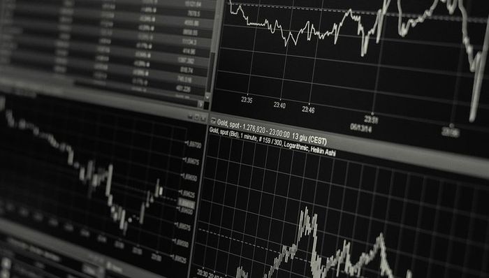 百亿黑洞阜兴系首个资产拍卖落地：大连电瓷股权8.12亿成交