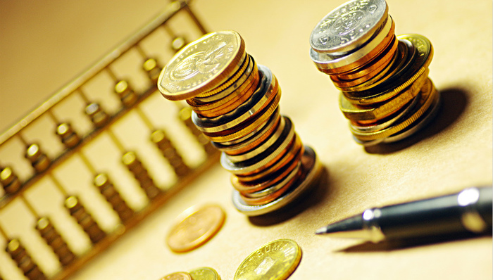 改善经济结构，促进内生增长