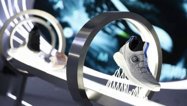 【深度】安踏参战跑鞋市场，新科技国货能跑多远？