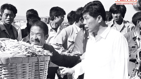 “百姓书记”王伯祥：只要对群众有利就大胆地干、勇敢地改