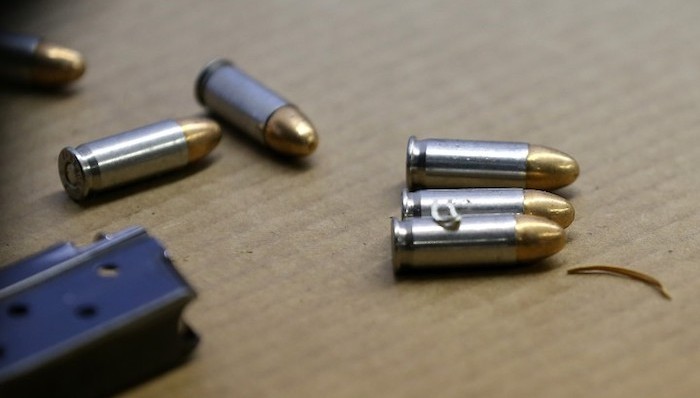 自杀,枪支,枪击案