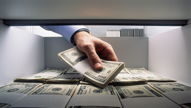 215亿港元出售富通保险，九鼎集团为还债将营收支柱拱手让人