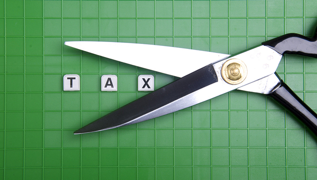 【界面晚报】年终奖个税减免明确 2018沪指终失守2500