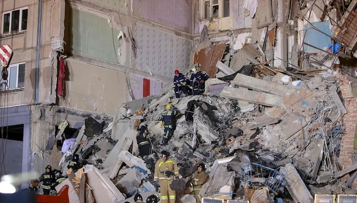 天然气爆炸,塌楼