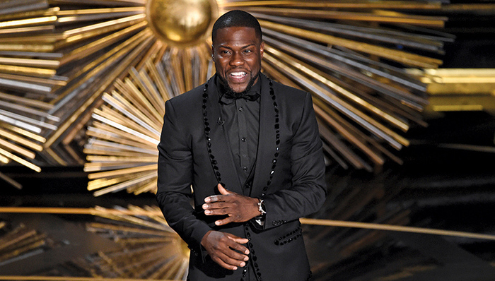 言语失当请辞奥斯卡主持人后，喜剧演员凯文·哈特人气依旧