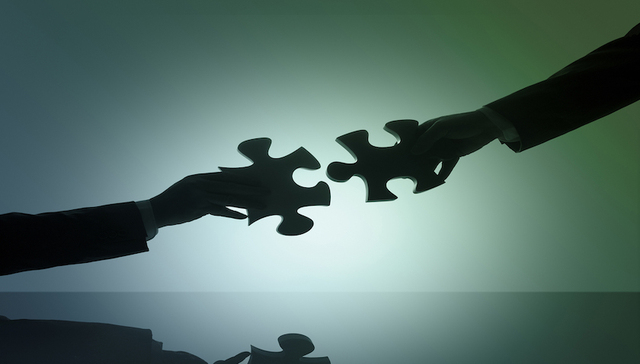 500天后中天金融复牌跌停，收购华夏人寿持续推进