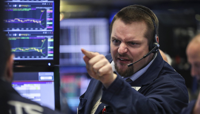 【天下头条】鲍威尔和非农提振美股道指涨750点 特朗普警告或为边境墙启动紧急状态