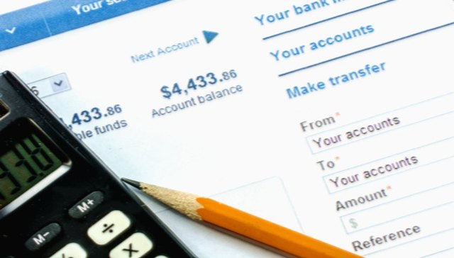 创业板低开0.46% 重新上市的ST长油暴跌35%后临停