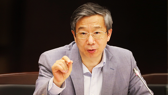 易纲：防范各种“黑天鹅”事件，保持股市债市汇市平稳发展