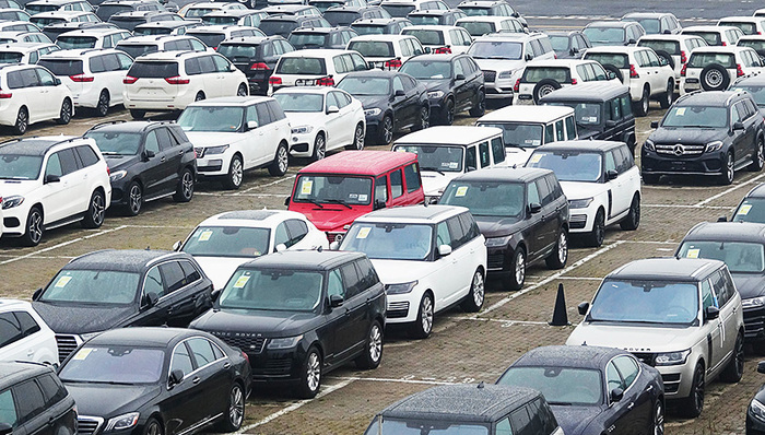 中国乘用车销量逾20年来首次年度下跌