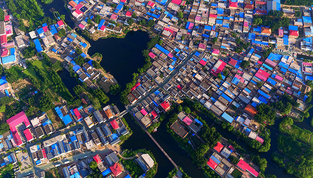 快评,央视,千秋之城,起笔,两步走,河北雄安新区规划纲要,首都功能,新区建设,初心,党中央