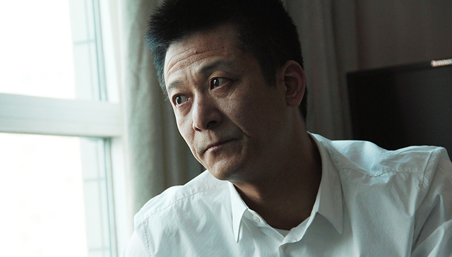 权健公司束某某等16人被依法批准逮捕