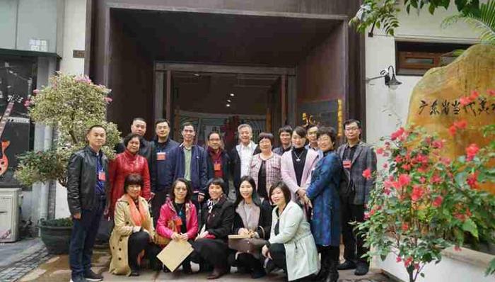 广州华乐街开展“两代表一委员”集中视察活动