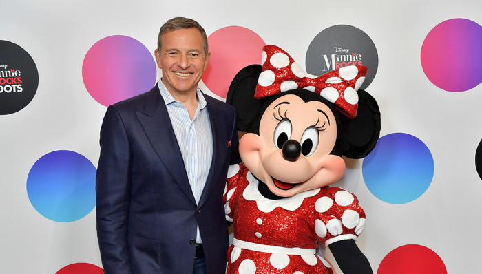 bout,Iger,CEO,业绩因素,迪士尼乐园,绩效薪酬,星球大战,ESPN,黑豹,基本年薪