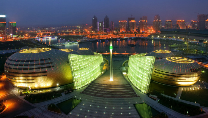 喜提千万级人口，郑州西安的晋级之路