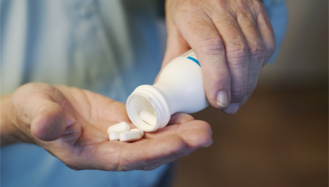 保健品巨头接连跌落神坛，“伪直销”监管漏洞如何补？