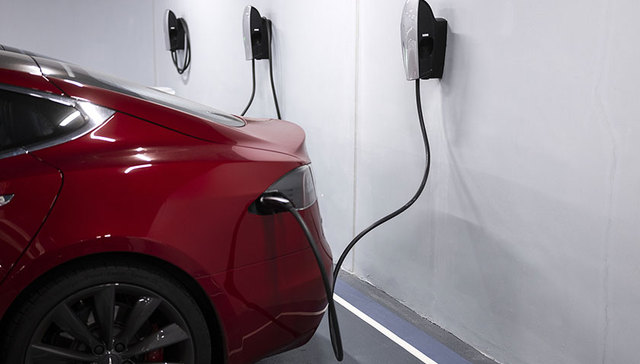 如何给1亿辆电动车供电？电网与能源结构需新顶层设计