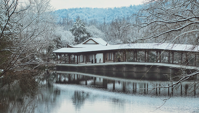 报告,杭州西湖风景,游客,高德,旅游协会,凤凰古城,错峰,海南游,2019年,2019年春节出游预测