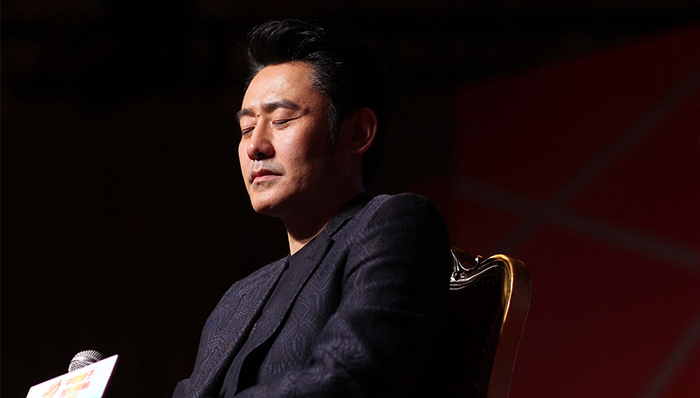 新丽,情圣,情圣2,吴秀波,提档,影评人,渴望生活,跌停,票房黑马,西红柿首富