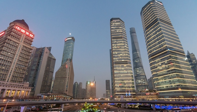 【财经24小时】上海将建设全球资产管理中心、跨境投融资服务中心