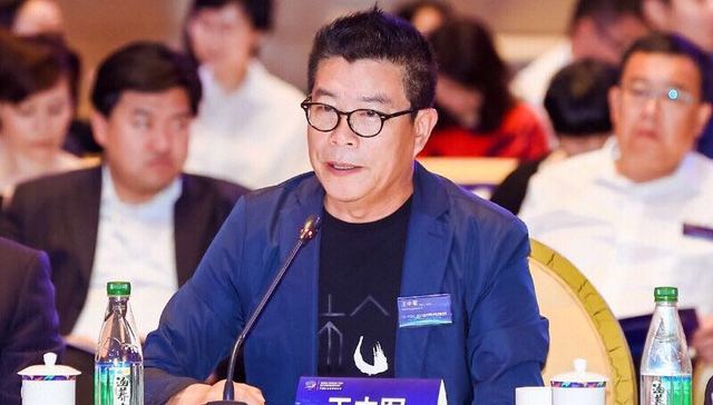 华谊兄弟,担保公告,连带责任保证,新作,前任,掏空,循环,套现,芳华,江湖儿女