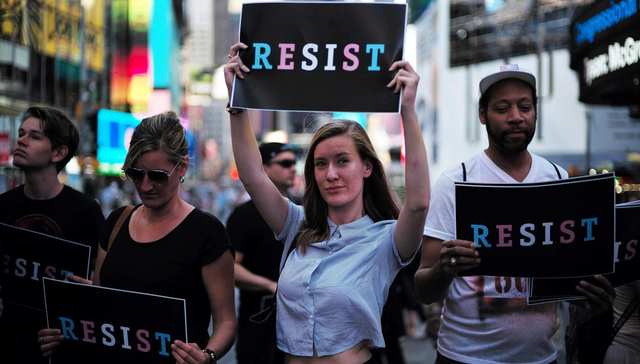 美最高法裁定跨性别者参军禁令有效，佩洛西：这是在羞辱勇敢者