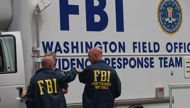 【天下奇闻】政府不开门FBI线人收不到钱不干了 澳男子猥亵4年都被谷歌拍下了