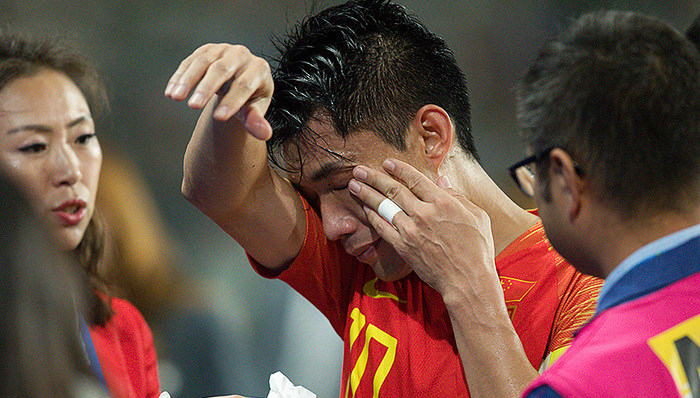 【界面早报】亚洲杯中国男足负伊朗止步八强 参议院投票失败美国政府继续关门