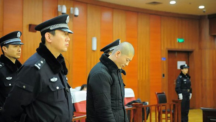 辛海平,死刑,公开宣判,故意杀人案,判处被告人,人身危险性,剥夺政治权利,中级人民法院,故意杀人罪