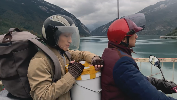 贾樟柯导演的苹果春节广告《一个桶》发布了，温情但不算出彩