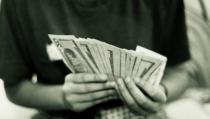 证监会：去年6月以来对95名严重失信人员实施“限乘限飞”，催缴罚款1.42亿