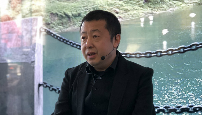拍摄短片《一个桶》 之后，贾樟柯将尝试手机拍长片