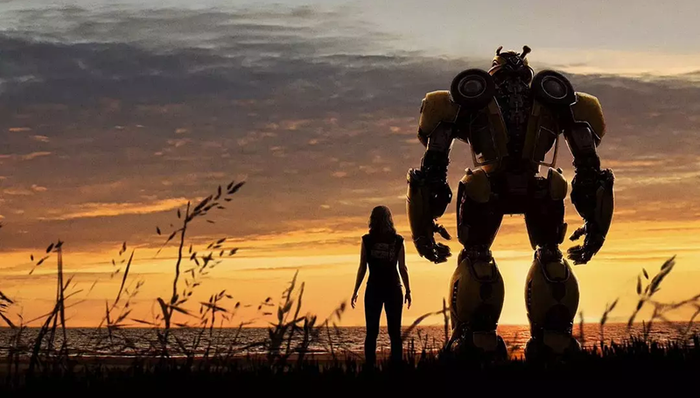 【文娱早报】《大黄蜂》票房破10亿，密钥延期加入春节大战 “岚”将于2020年停止团体活动