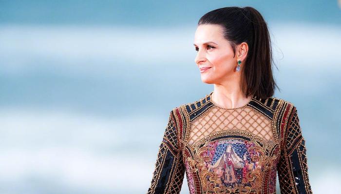 【文娱早报】朱丽叶·比诺什领衔柏林电影节主竞赛评审团 《新喜剧之王》发行方申请停止数十家影院密钥