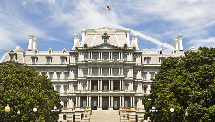 中美经贸高级别磋商在华盛顿开幕