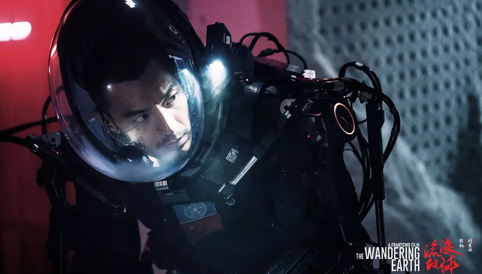 大年初三票房超9.21亿元基本持平去年，《流浪地球》夺冠