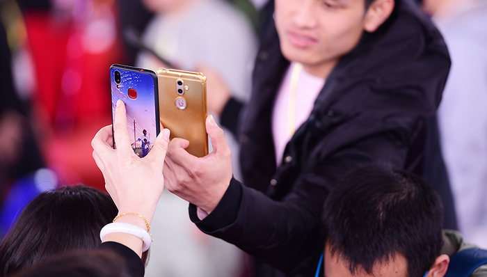 券商研究员,单身女子经济,电竞,AXIOS,单身生活,单身男性,单身女性,消费时间,消费动机,原创