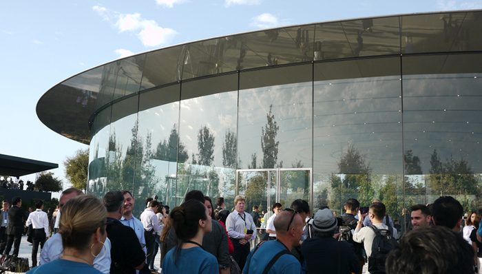 苹果将在3月发布新剧片花，2019下半年推出流媒体服务