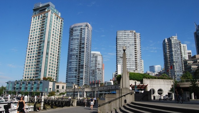 温哥华地价太贵，小商店们在慢慢消失