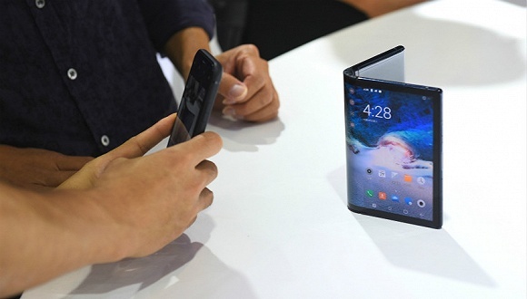 折叠手机,OLED,旗舰手机,弯曲特性,屏幕显示,柔性,屏幕尺寸,iPhone,全面屏,Note