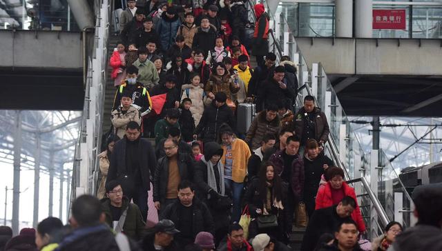 春节后换城市工作人群中，3成人选择返乡发展