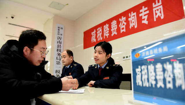 地方财政支出显著加速，与“减收”双拳助力稳经济